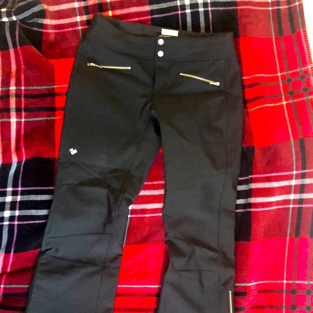 Women’s ski pants Obermeyer Clio softshell, fleece lined, size 12 short.